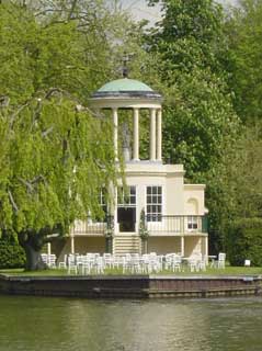 Temple Island marks the beginning of Henley's Regatta Reach