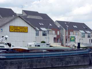 A real live diesel barge at Compeigne