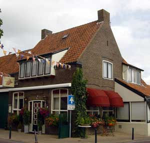 The cosy "In Den Wijngaard" served a fine gala dinner