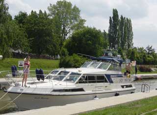 In l'Isle Adam lock