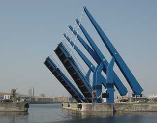 The Oostende harbour bridges lift on demand for our arrival