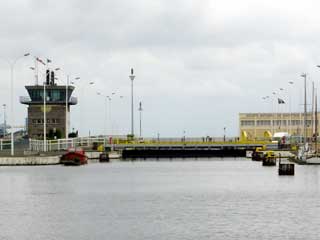 Ouistreham yacht lock seen from upstream