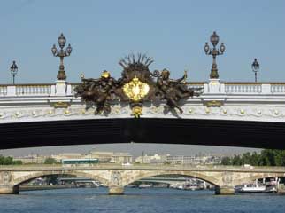 The regular bridges are reminiscent of the Thames