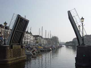 The Spijkerbrug lifts on the half hour to allow access to the De Arne Yacht Haven