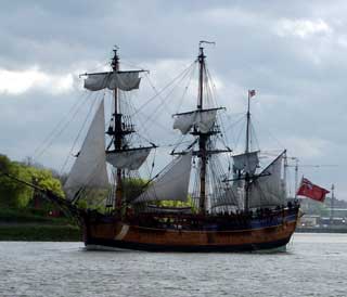 Square rigger on the Thames