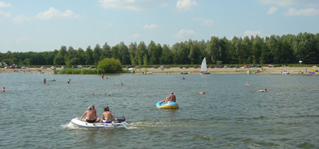 The Veluwemeer channel passes perilously close to Riviera Beach