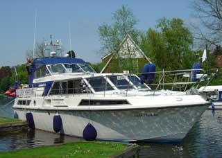 Final adjustments are carried out before setting out on our summer cruise