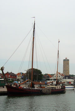 The "Zeezicht" restaurant has a good view of the harbour