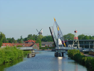 A seamless passage through the Aurich lift bridges