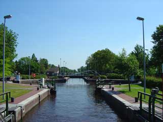 The two way basin at the Kesselschleuse junction