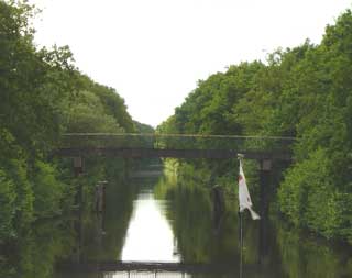 Using the height gauge on the fixed bridge