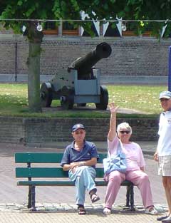 Waved off by Ray and Audrey, from "Liella"