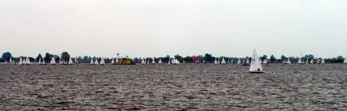 Bank Holiday crowds on the Sneekermeer