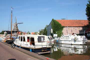 Meppel's cosy inner canal moorings