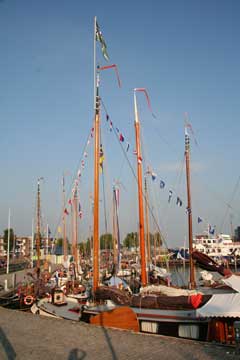 Historic yachts draw the crowds in Almere-Haven